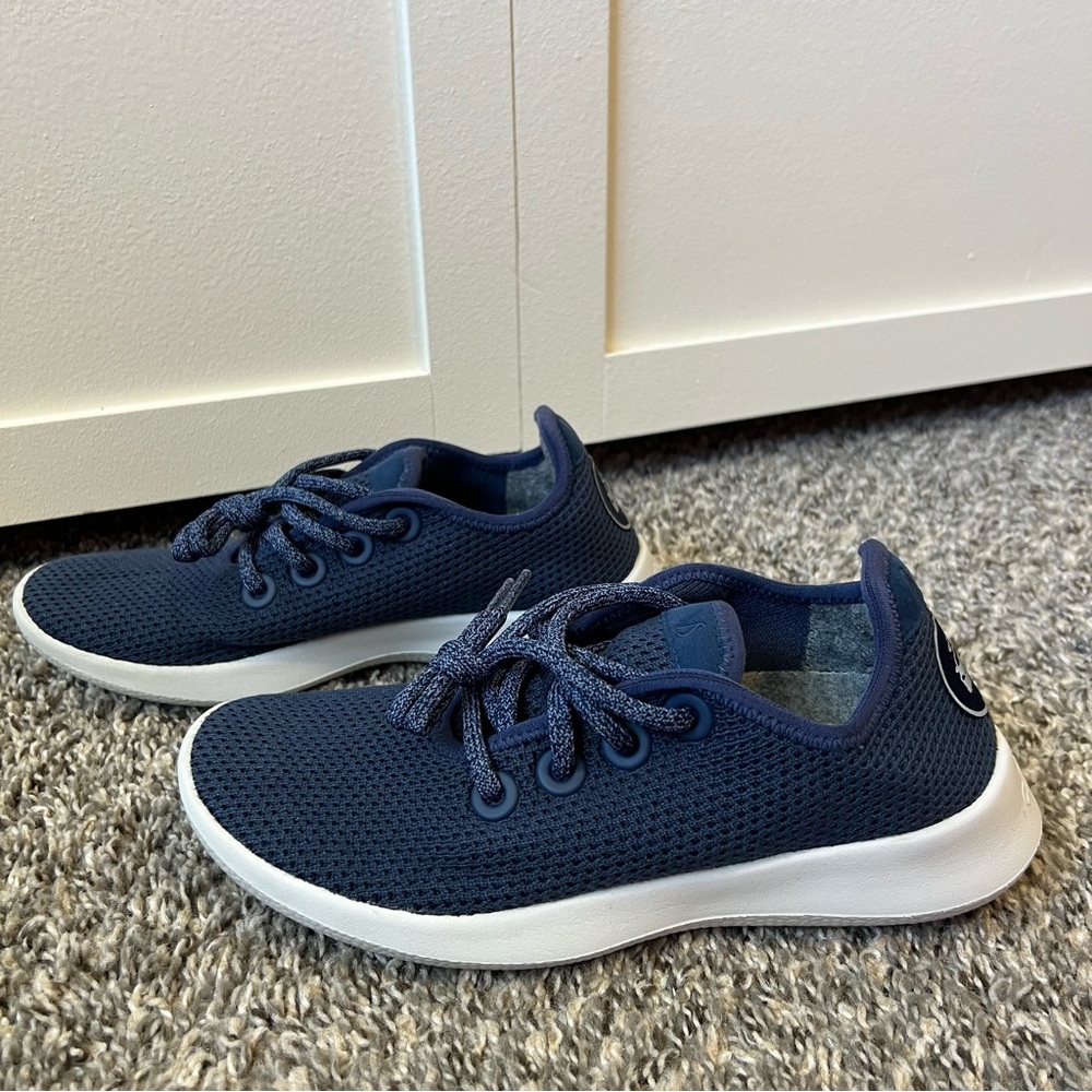 Allbirds Women’s‎ Tree Runner Marine Blue Knit Sneakers Size 6